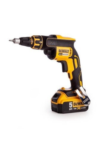 Шурупокрут акумуляторний безщітковий DeWALT DCF620P2K